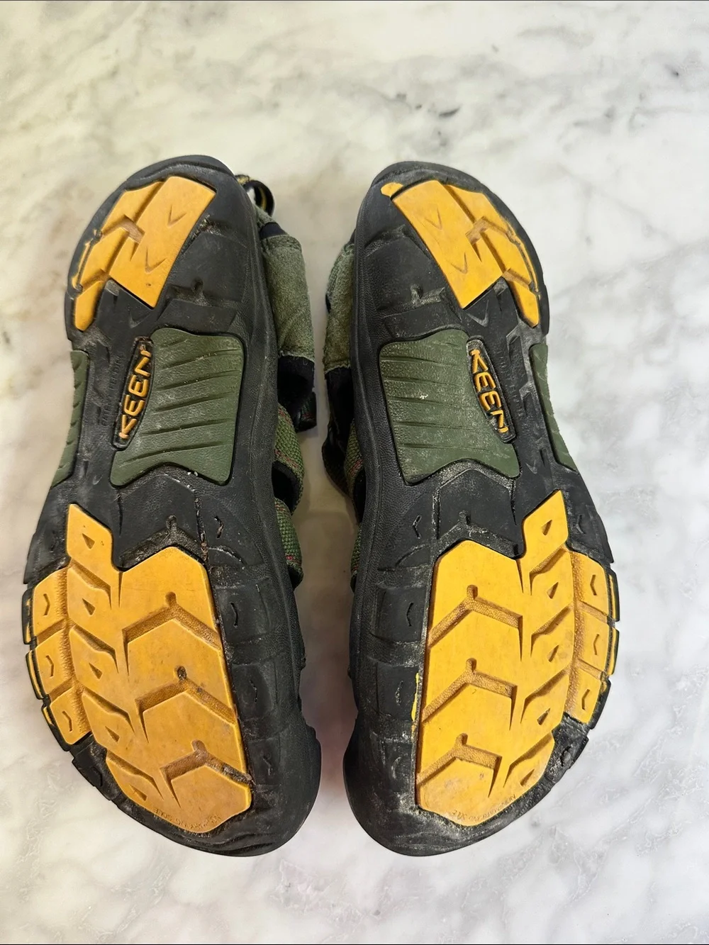 Boys’ Keen Hiking Sandals Olive Green SZ 6